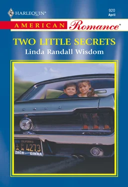 Linda Randall Wisdom Two Little Secrets обложка книги
