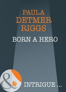 Paula Detmer Riggs Born A Hero обложка книги