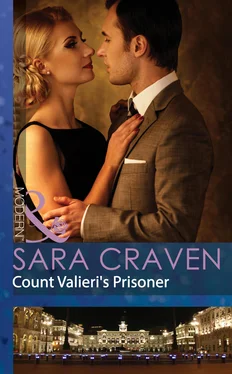 Sara Craven Count Valieri's Prisoner обложка книги
