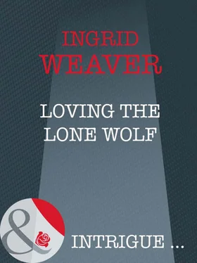 Ingrid Weaver Loving The Lone Wolf обложка книги