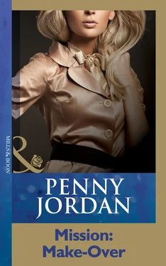 Penny Jordan Mission: Make-Over обложка книги