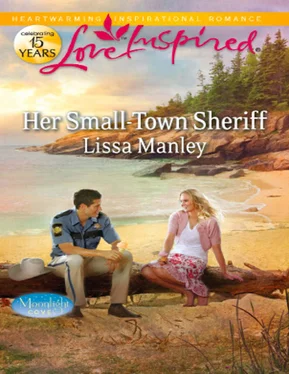 Lissa Manley Her Small-Town Sheriff обложка книги