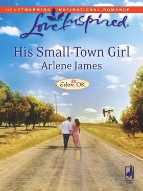 Arlene James His Small-Town Girl обложка книги