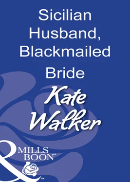 Kate Walker Sicilian Husband, Blackmailed Bride обложка книги