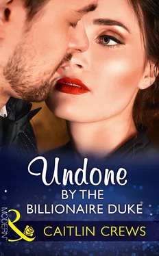 Caitlin Crews Undone By The Billionaire Duke обложка книги