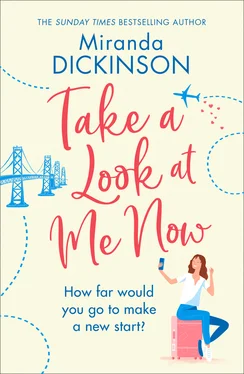 Miranda Dickinson Take A Look At Me Now обложка книги