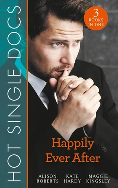 Kate Hardy Hot Single Docs: Happily Ever After обложка книги