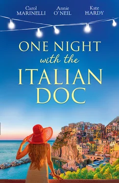 Kate Hardy One Night With The Italian Doc обложка книги