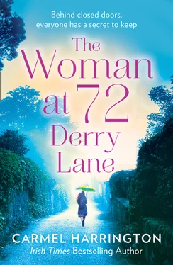 Carmel Harrington The Woman at 72 Derry Lane обложка книги