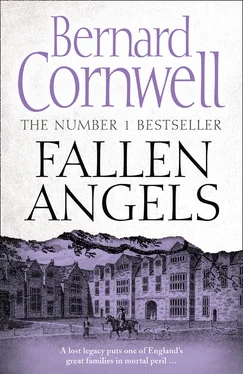 Bernard Cornwell Fallen Angels обложка книги