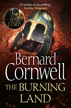 Bernard Cornwell The Burning Land обложка книги