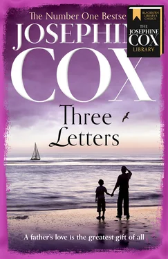 Josephine Cox Three Letters обложка книги