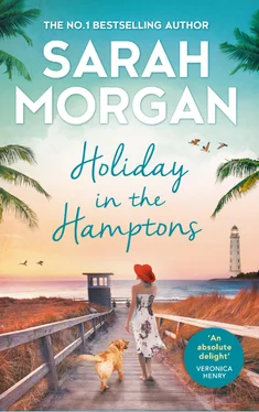 Sarah Morgan Holiday In The Hamptons обложка книги