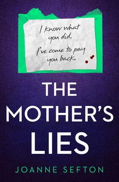 Joanne Sefton The Mother’s Lies обложка книги