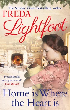 Freda Lightfoot Home is Where the Heart Is обложка книги