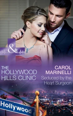 Carol Marinelli Seduced By The Heart Surgeon обложка книги