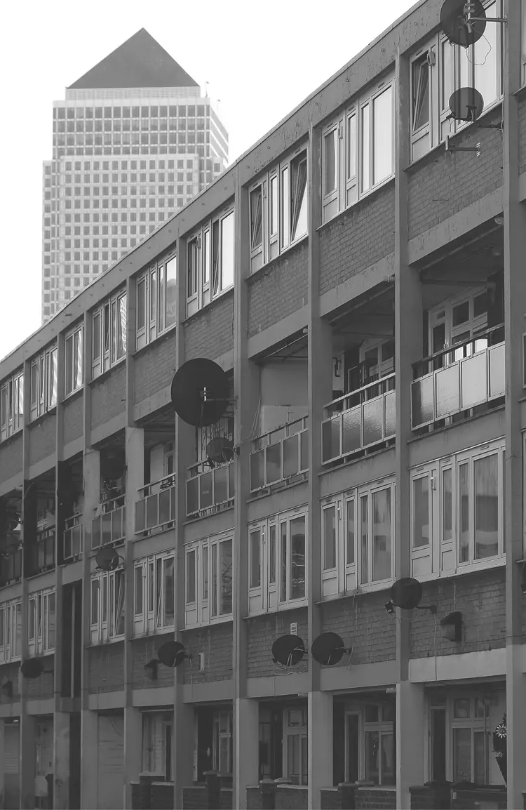 Canary Wharf and Limehouse 2002 ONE THE CITY AND THE CITY Im from where - фото 3