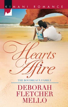 Deborah Fletcher Mello Hearts Afire обложка книги