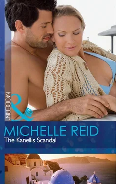 Michelle Reid The Kanellis Scandal обложка книги