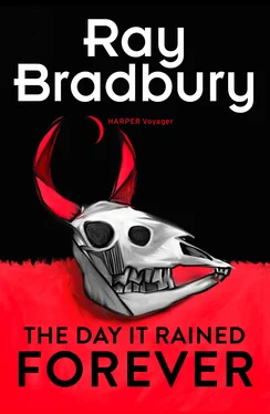 Ray Bradbury The Day it Rained Forever обложка книги