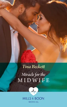 Tina Beckett Miracle Baby For The Midwife обложка книги