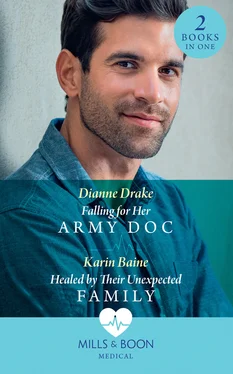 Dianne Drake Falling For Her Army Doc / Healed By Their Unexpected Family обложка книги
