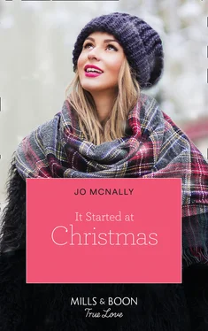 Jo McNally It Started At Christmas… обложка книги