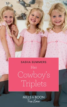 Sasha Summers Her Cowboy's Triplets обложка книги
