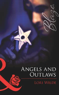 Lori Wilde Angels and Outlaws обложка книги