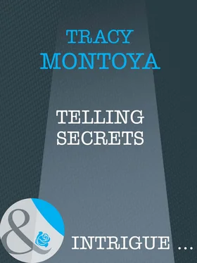Tracy Montoya Telling Secrets обложка книги