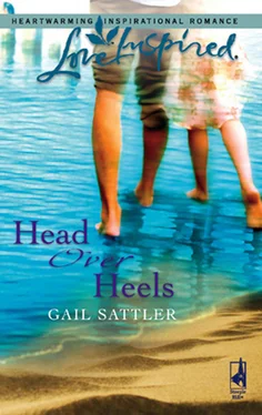 Gail Sattler Head Over Heels обложка книги