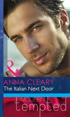 Anna Cleary The Italian Next Door обложка книги