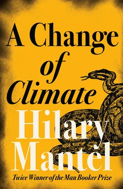 Hilary Mantel A Change of Climate обложка книги