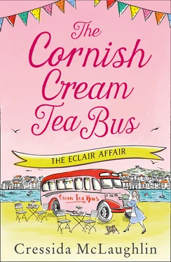 Cressida McLaughlin The Cornish Cream Tea Bus: Part Two – The Éclair Affair обложка книги