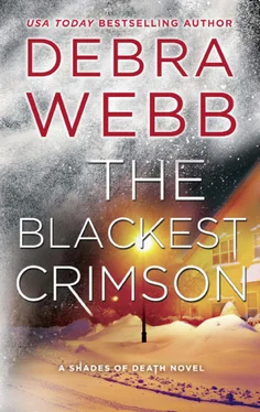 Debra Webb The Blackest Crimson обложка книги
