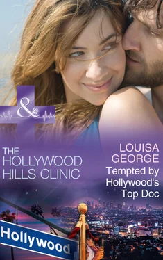 Louisa George Tempted By Hollywood's Top Doc обложка книги