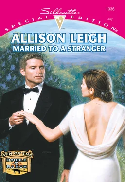 Allison Leigh Married To A Stranger обложка книги