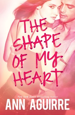 Ann Aguirre The Shape Of My Heart обложка книги