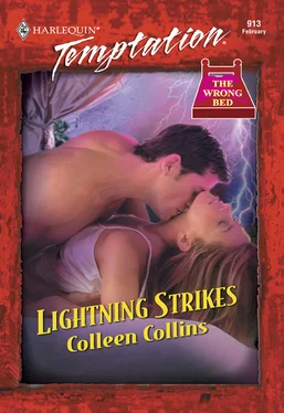 Colleen Collins Lightning Strikes обложка книги