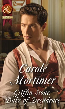 Carole Mortimer Griffin Stone: Duke of Decadence обложка книги