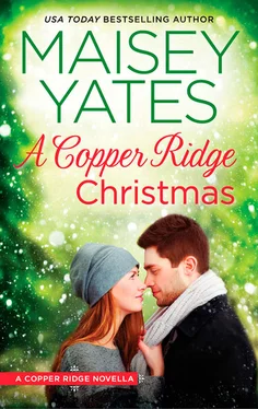 Maisey Yates A Copper Ridge Christmas обложка книги