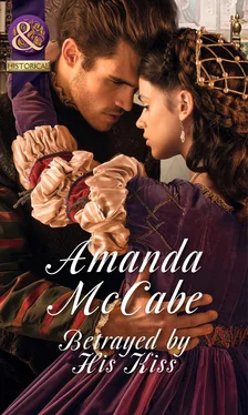 Amanda McCabe Betrayed by His Kiss обложка книги