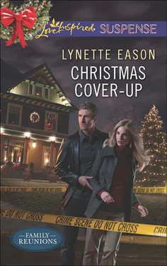 Lynette Eason Christmas Cover-Up обложка книги