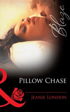 Jeanie London Pillow Chase обложка книги