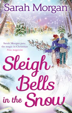 Sarah Morgan Sleigh Bells in the Snow обложка книги