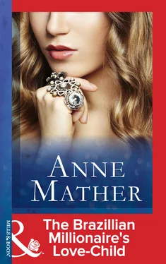 Anne Mather The Brazilian Millionaire's Love-Child обложка книги