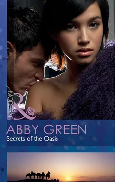 Abby Green Secrets of the Oasis обложка книги