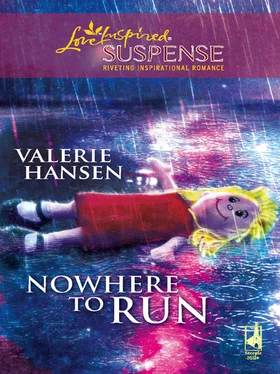 Valerie Hansen Nowhere To Run обложка книги