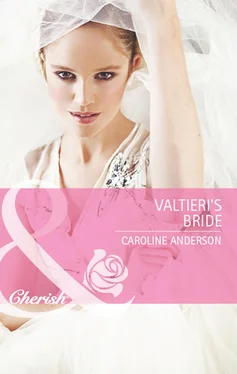 Caroline Anderson Valtieri's Bride обложка книги