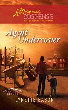 Lynette Eason Agent Undercover обложка книги
